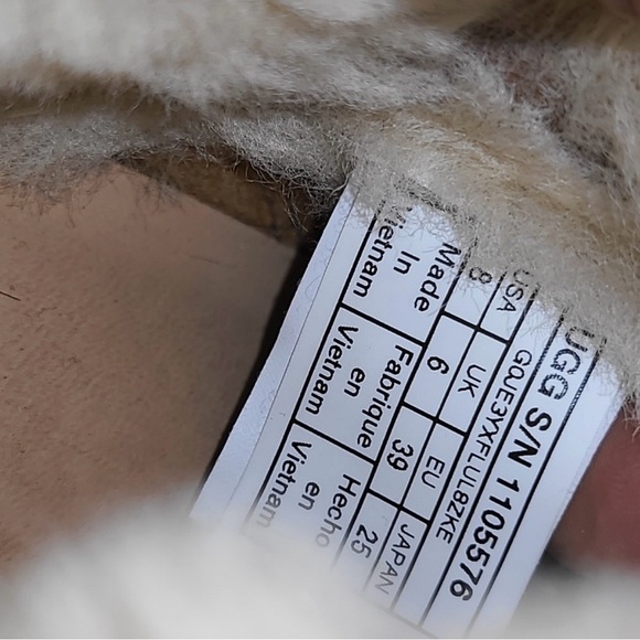 UGG Mondri Shearling Chestnut Wedge Leather Boots - Picture 7 of 7